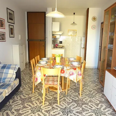 Great Flat In A Quiet Area Apartman